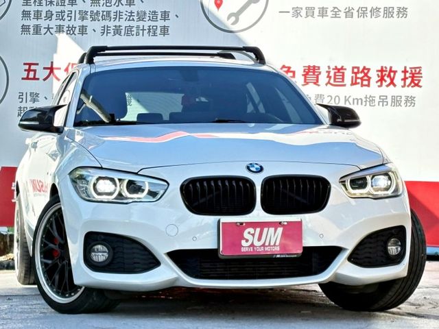 小改款118i精品改!原鈑件氣氛佳!M版空力套件/牛角後視鏡/雙出排氣/M版方向盤/18吋鍛造鋁圈/哈曼卡頓音響/安卓機  第1張相片
