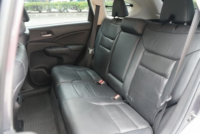 一手車老闆坐駕!［4WD］S版最頂級版本!快撥/導航/倒顯/天窗/電動椅/恆溫  第9張相片