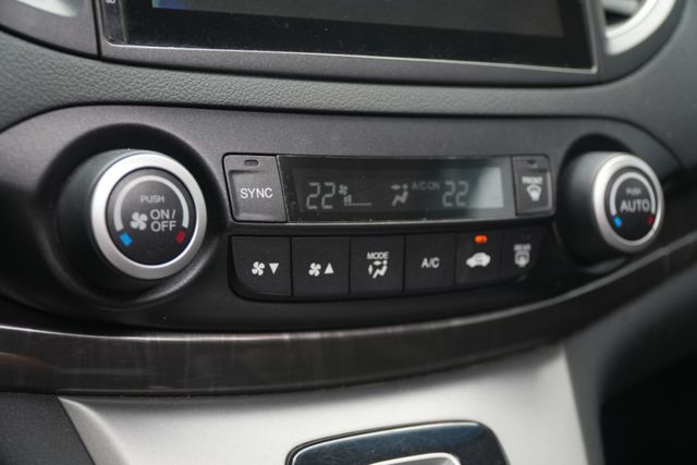 一手車老闆坐駕!［4WD］S版最頂級版本!快撥/導航/倒顯/天窗/電動椅/恆溫  第16張相片