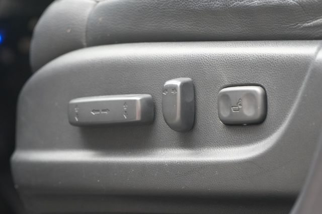 一手車老闆坐駕!［4WD］S版最頂級版本!快撥/導航/倒顯/天窗/電動椅/恆溫  第20張相片