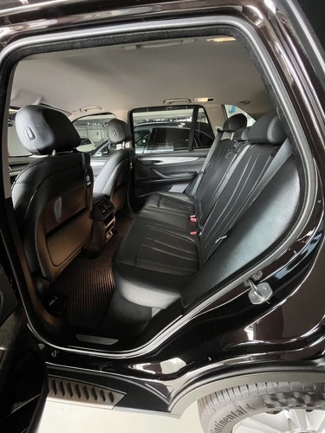 BMW寶馬 X5 XDRIVE25D  第7張相片