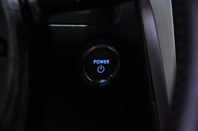TOYOTA豐田 CAMRY HYBRID  第11張相片
