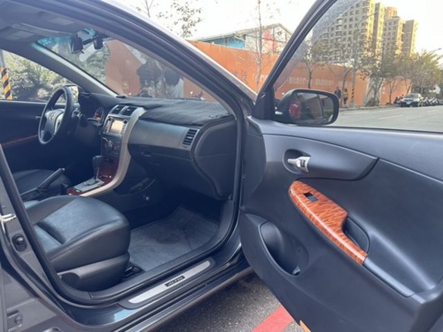 TOYOTA豐田 ALTIS  第7張相片