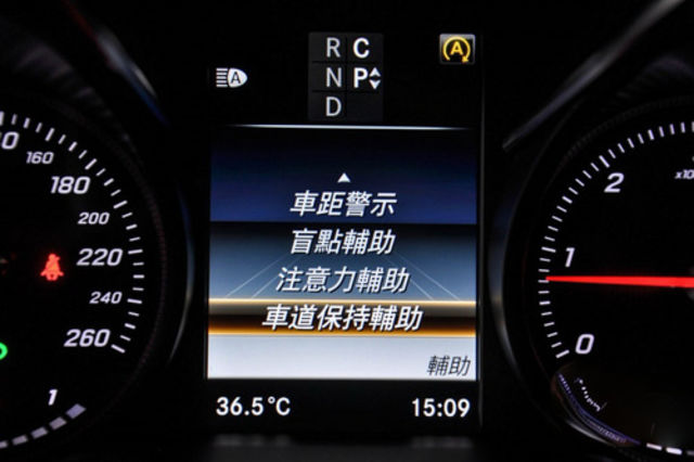 M-BENZ賓士 V250 D  第8張相片