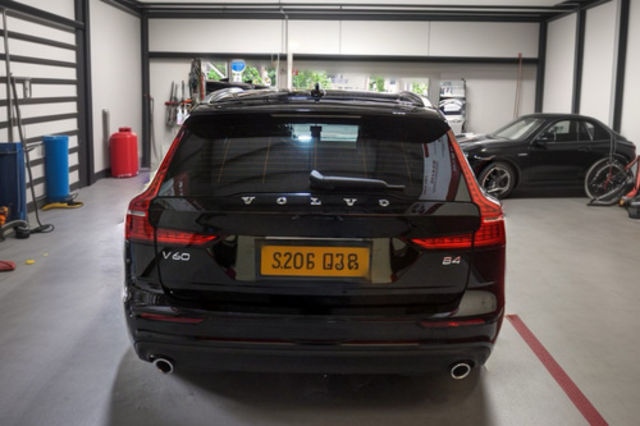 VOLVO富豪 V60  第3張相片