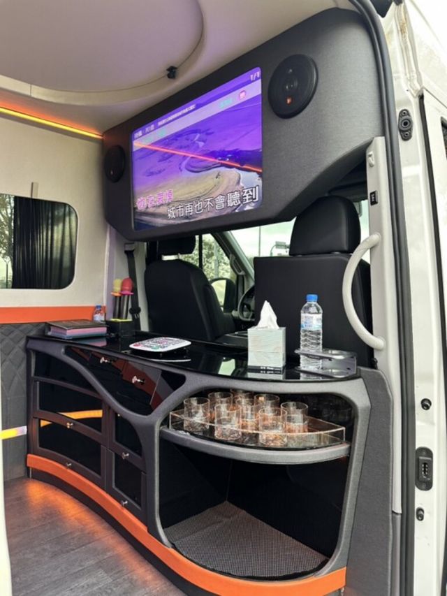 VOLKSWAGEN福斯 CRAFTER  第9張相片