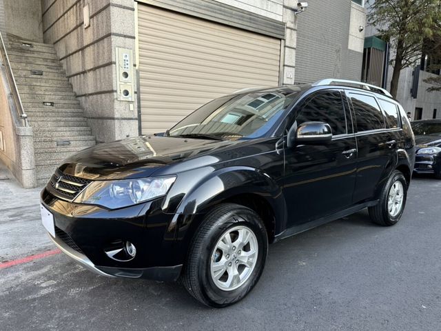 MITSUBISHI三菱 OUTLANDER  第1張相片