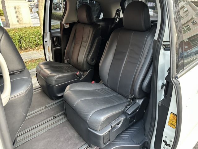 TOYOTA豐田 PREVIA  第5張相片