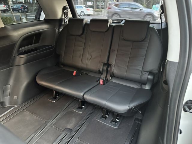 TOYOTA豐田 PREVIA  第6張相片