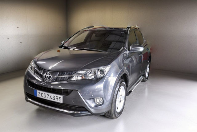TOYOTA豐田 RAV4  第1張相片