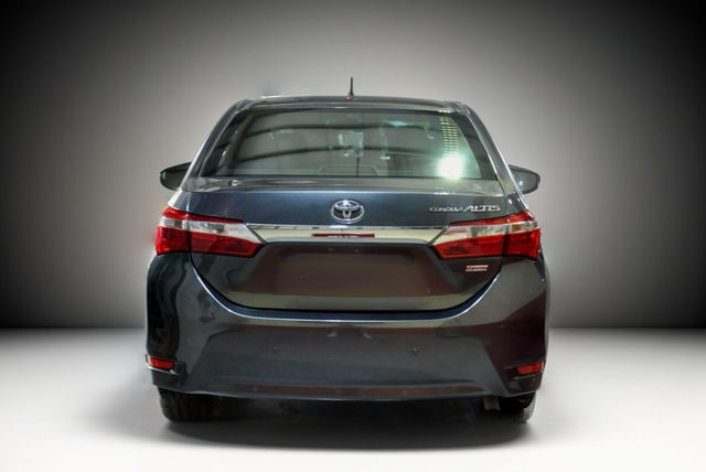 TOYOTA豐田 ALTIS  第3張相片