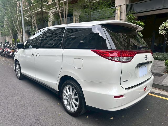 TOYOTA豐田 PREVIA  第2張相片