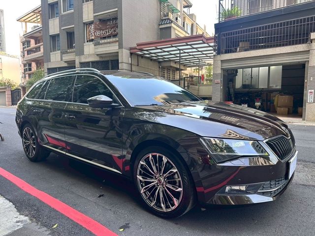 SKODA司科達 SUPERB COMBI  第1張相片