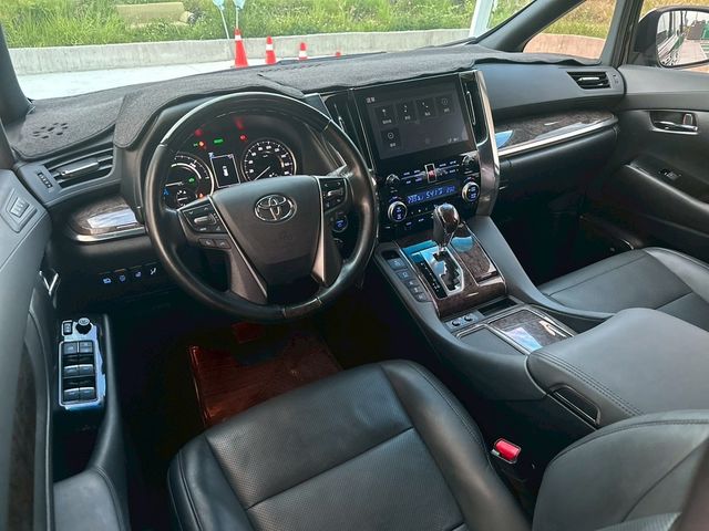 TOYOTA豐田 ALPHARD  第4張相片