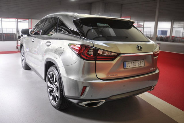 LEXUS凌志 RX300  第2張相片