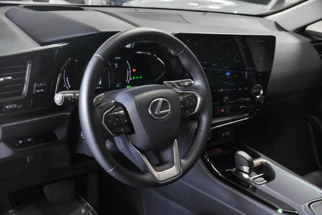LEXUS凌志 NX350H  第4張相片