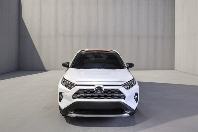 TOYOTA豐田 RAV4  第3張相片