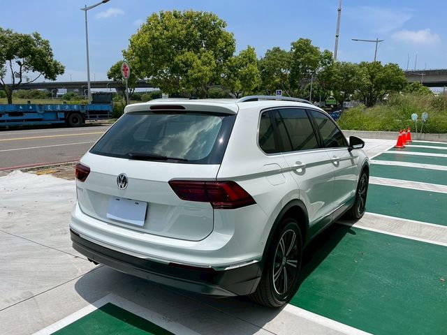 VOLKSWAGEN福斯 TIGUAN  第2張相片