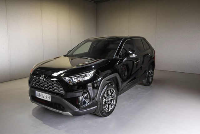 TOYOTA豐田 RAV4  第1張相片