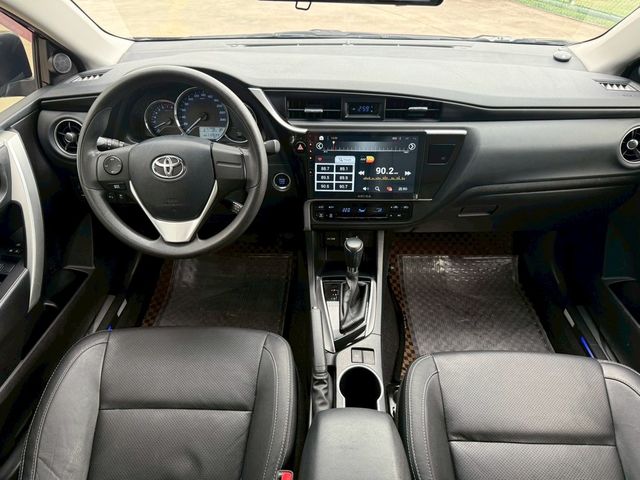 TOYOTA豐田 ALTIS  第4張相片