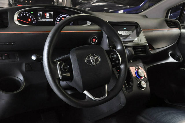 TOYOTA豐田 SIENTA  第4張相片
