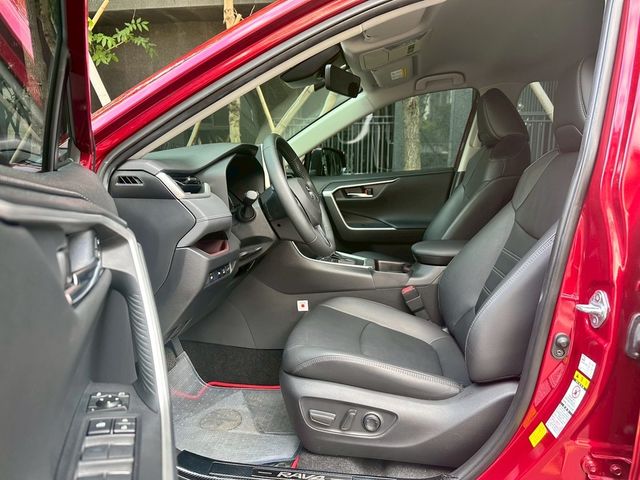 TOYOTA豐田 RAV4  第4張相片