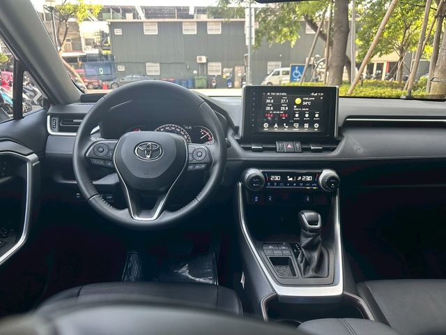 TOYOTA豐田 RAV4  第5張相片