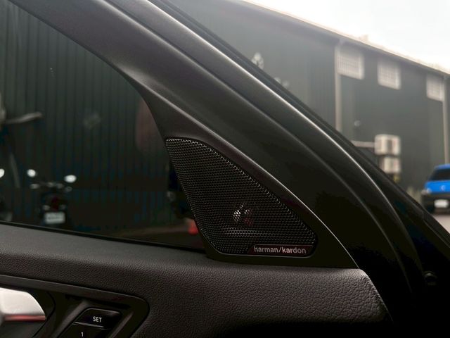 BMW寶馬 120I  第9張相片