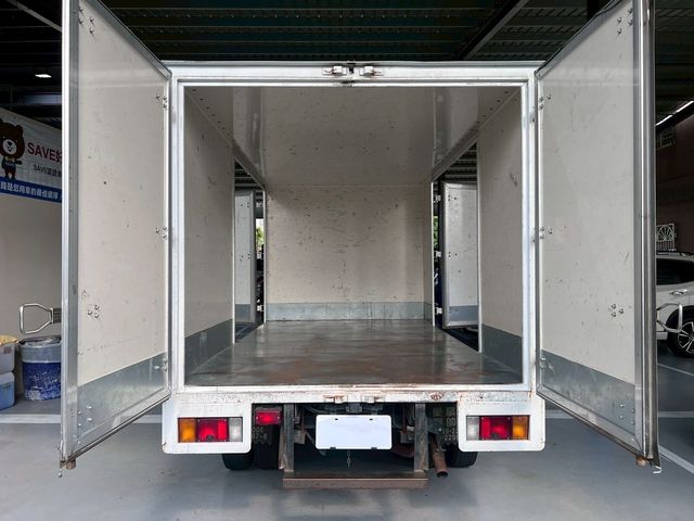 ISUZU五十鈴 ELF  第3張相片