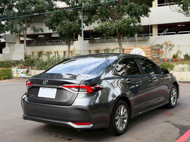 TOYOTA豐田 ALTIS  第3張相片