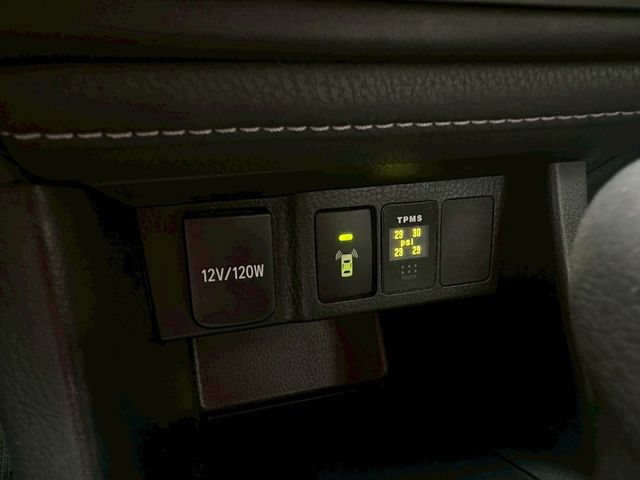 TOYOTA豐田 ALTIS  第7張相片