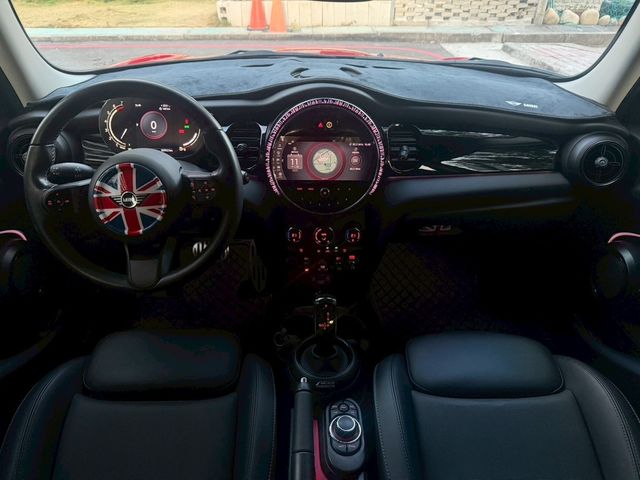 MINI迷你 MINI 5-DOOR  第6張相片