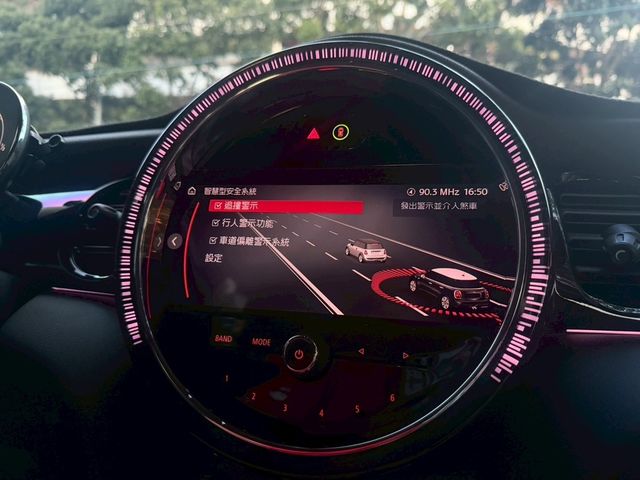 MINI迷你 MINI 5-DOOR  第7張相片