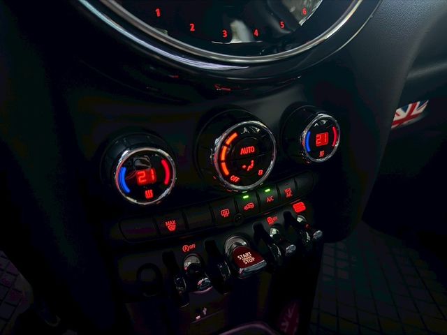 MINI迷你 MINI 5-DOOR  第8張相片