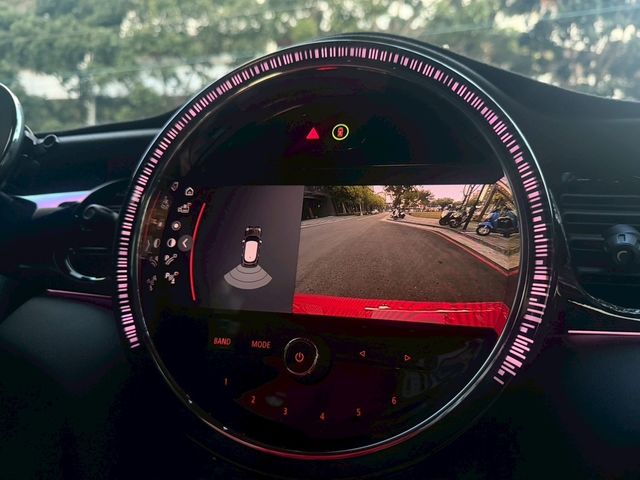 MINI迷你 MINI 5-DOOR  第9張相片