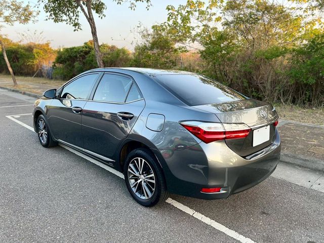 TOYOTA豐田 ALTIS  第2張相片