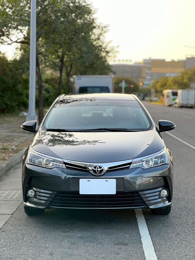 TOYOTA豐田 ALTIS  第3張相片