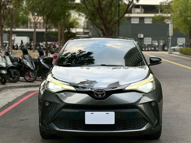 TOYOTA豐田 C-HR  第4張相片