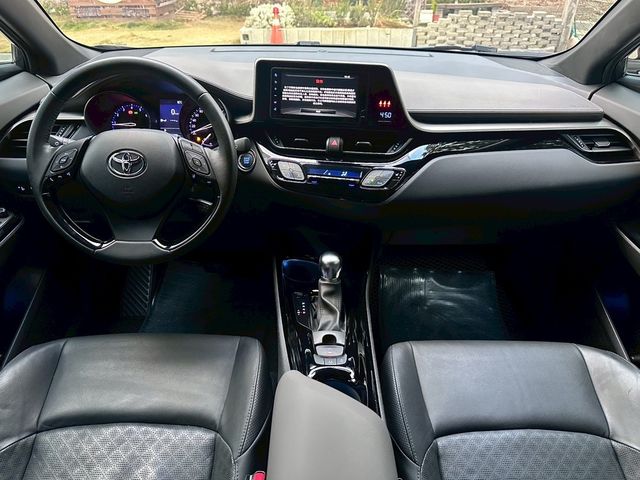 TOYOTA豐田 C-HR  第5張相片