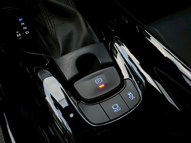 TOYOTA豐田 C-HR  第7張相片