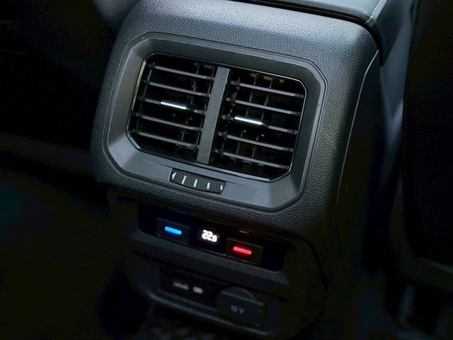 VOLKSWAGEN福斯 TIGUAN  第8張相片