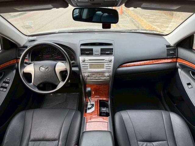 TOYOTA豐田 CAMRY  第4張相片