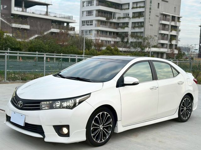 TOYOTA豐田 ALTIS  第1張相片