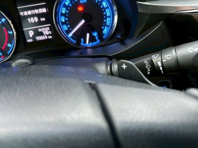 TOYOTA豐田 ALTIS  第6張相片