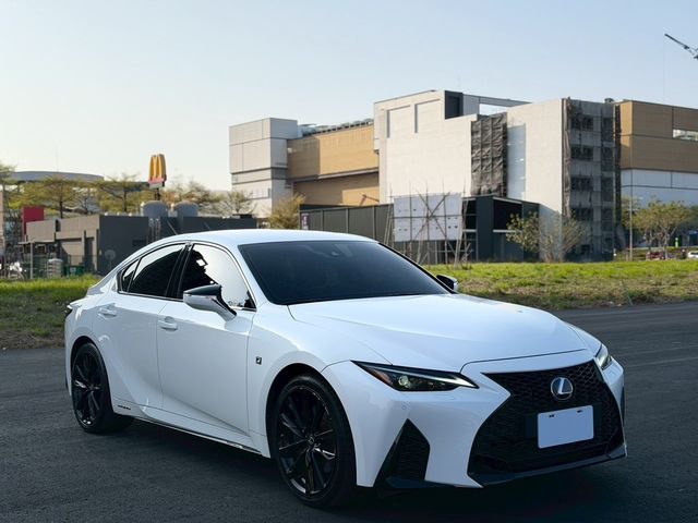 LEXUS凌志 IS 300H  第1張相片