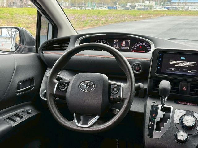 TOYOTA豐田 SIENTA  第5張相片