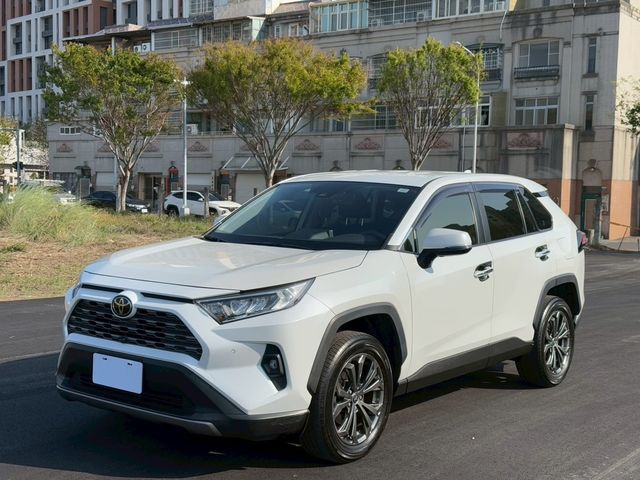 TOYOTA豐田 RAV4  第1張相片
