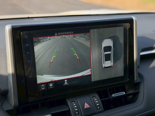 TOYOTA豐田 RAV4  第7張相片