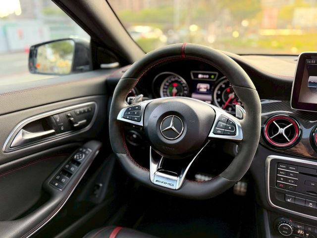 M-BENZ賓士 CLA45 AMG SHOOTING BRAKE  第5張相片