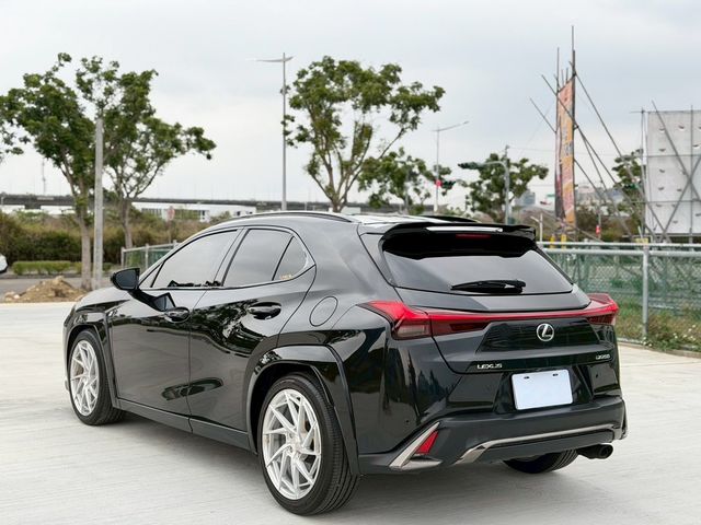 LEXUS凌志 UX200  第2張相片